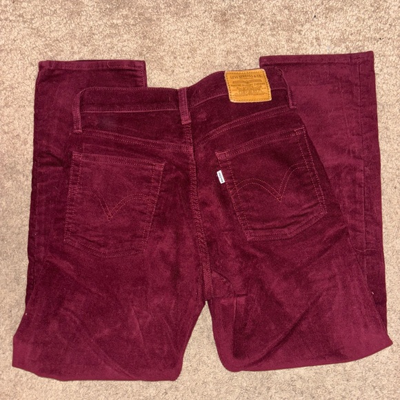 Levi’s Wedgie Straight Fit Corduroy Pants - Picture 8 of 10